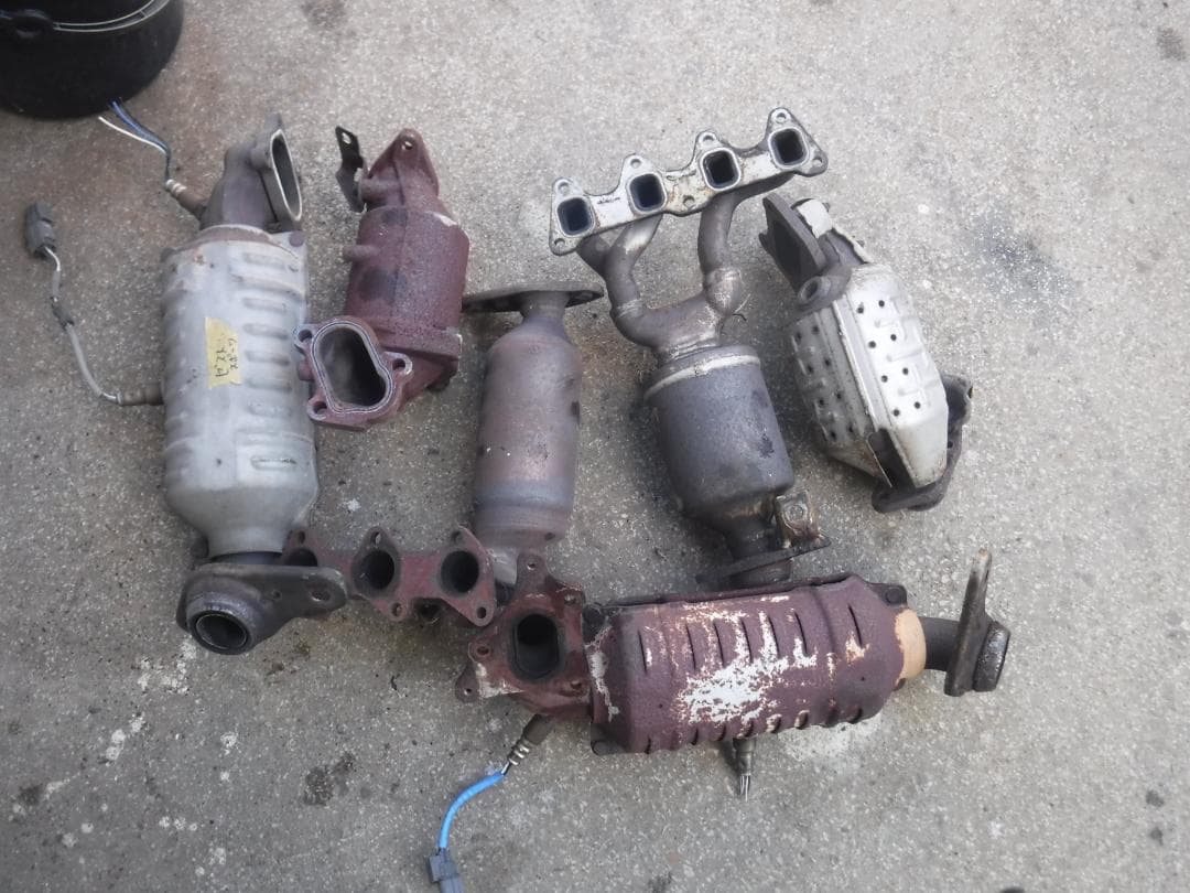 触媒コンバーター 複数セット