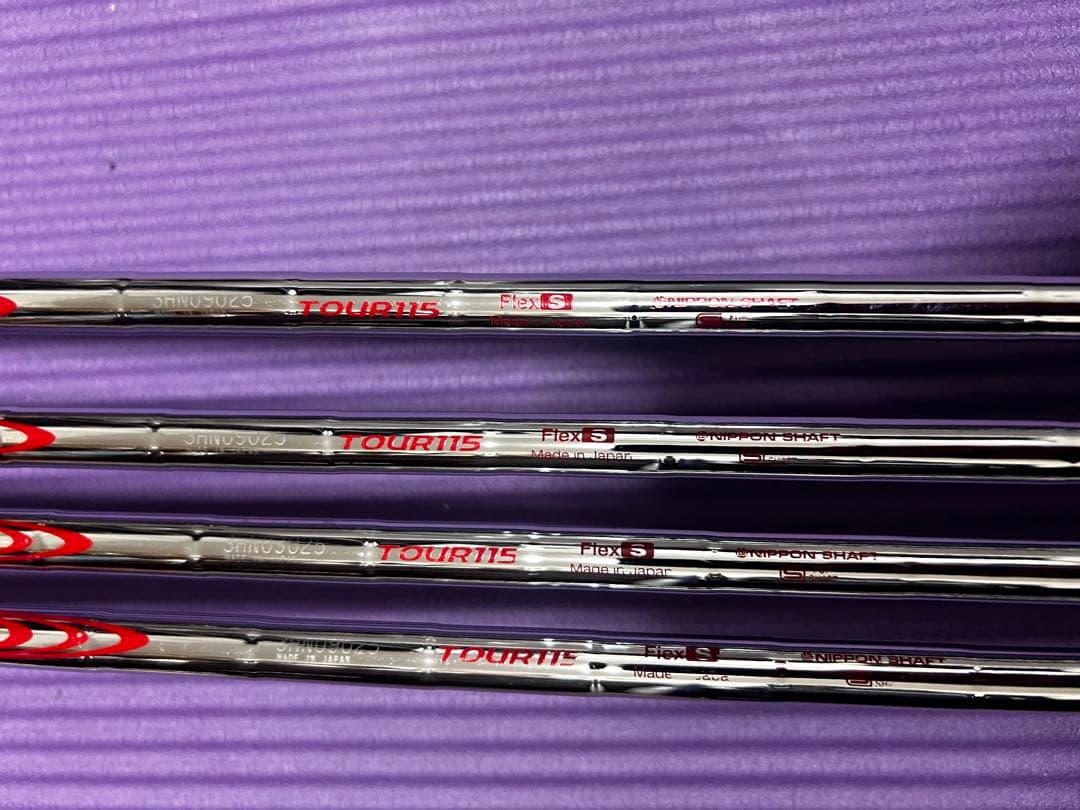 PRGR02 アイアンセット 4本（7〜P）