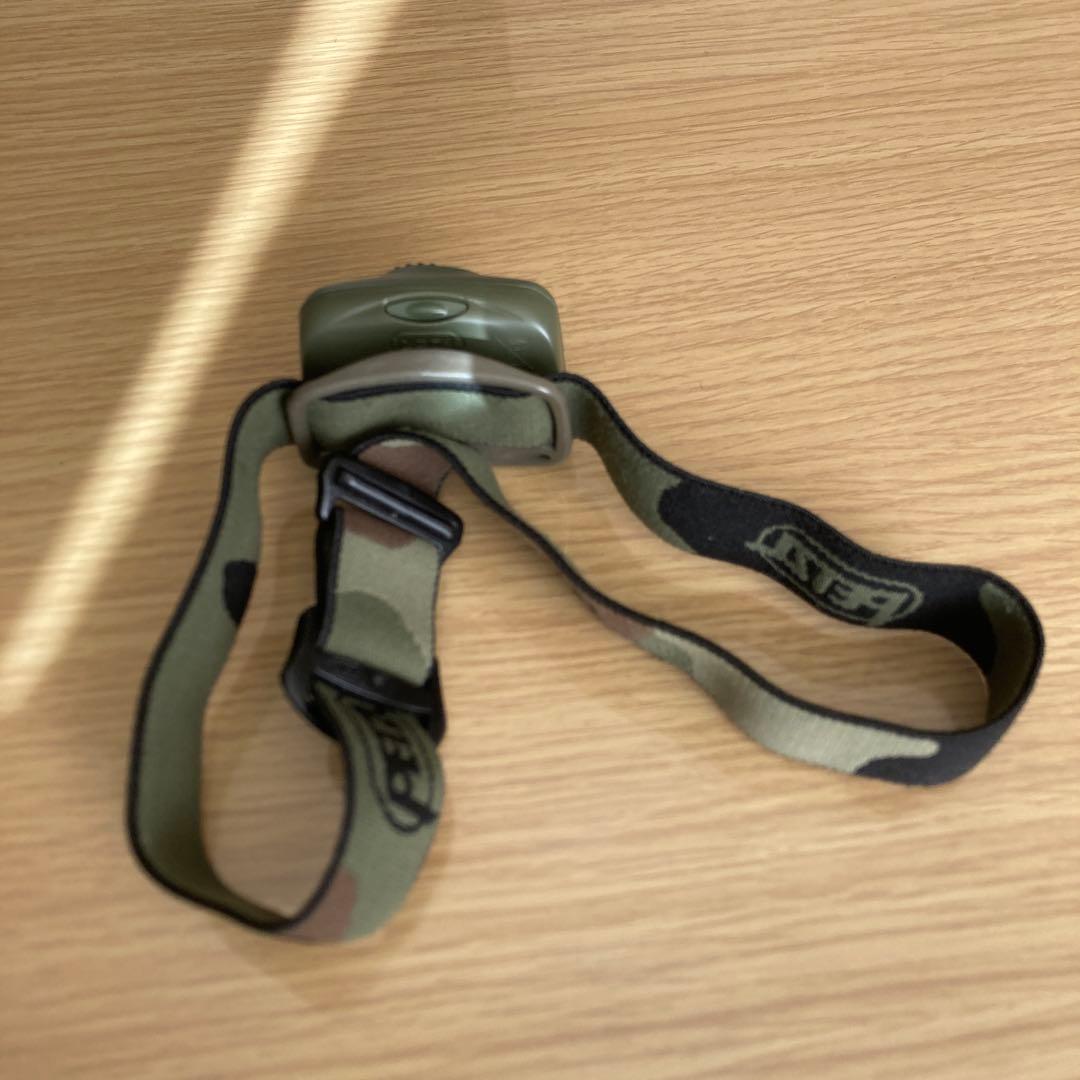 ペツルヘッドライト　タクティカ