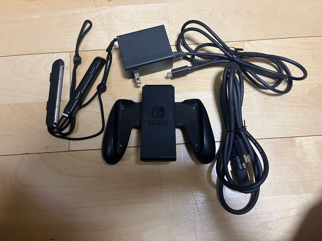 Nintendo Switch本体＋ケース＋収納台＋Joy-Con修理セット