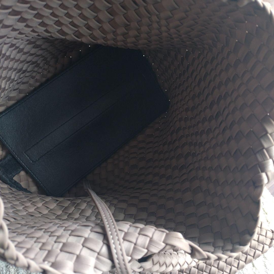 【新品 未使用】ベージュ軽量トートバッグ ポーチ付き セレクトショップで購入