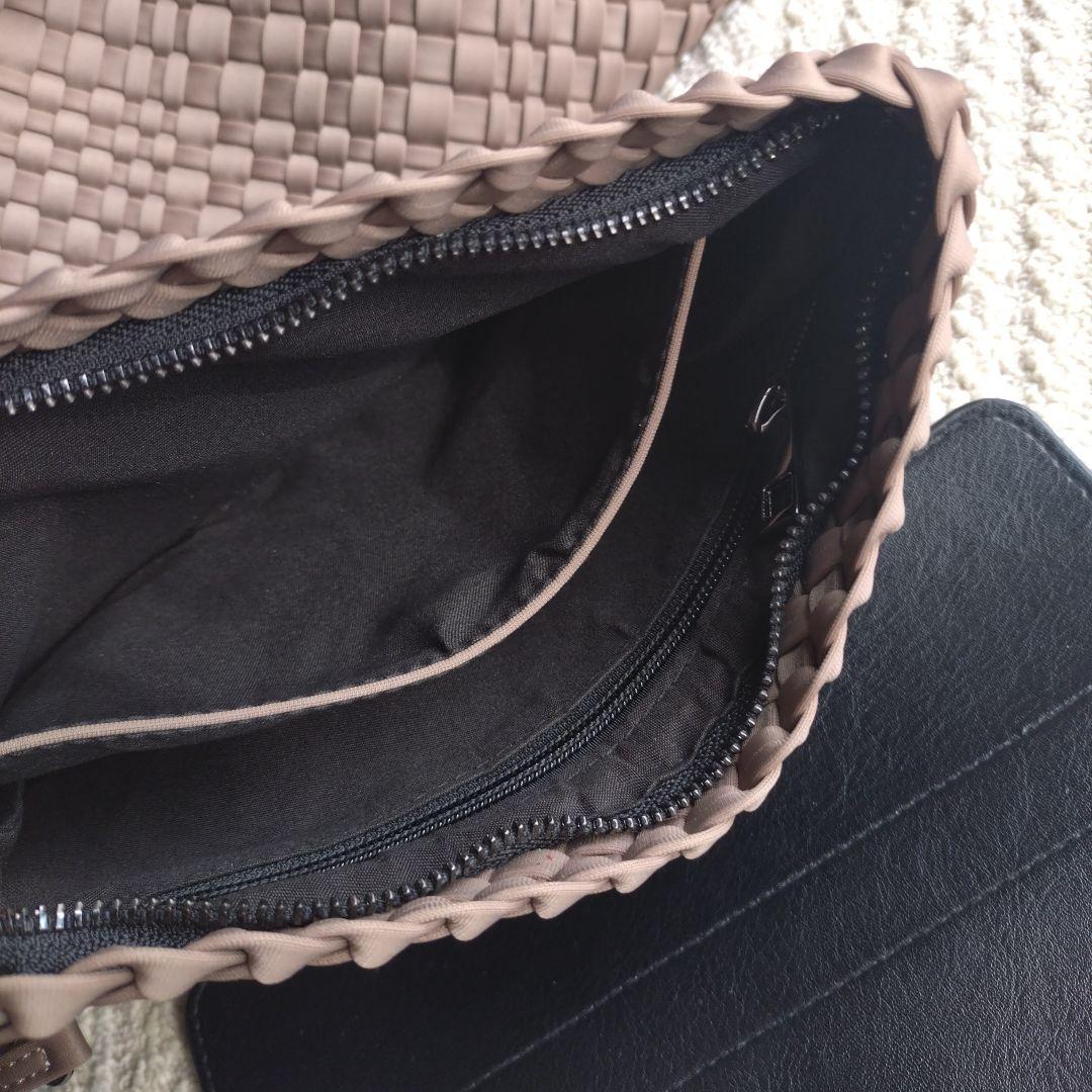 【新品 未使用】ベージュ軽量トートバッグ ポーチ付き セレクトショップで購入