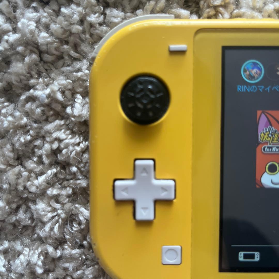 Nintendo Switch ライト　イエローカラー　見守り設定付き