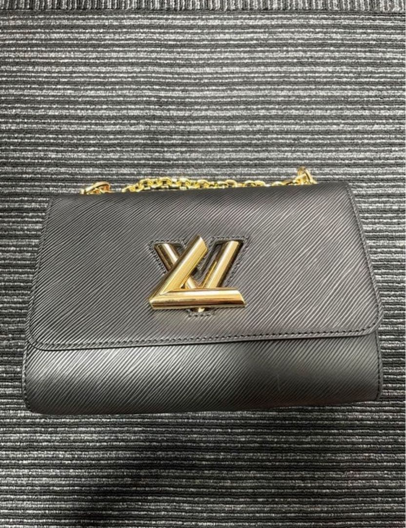 Louis Vuitton ブラック ショルダーバッグ
