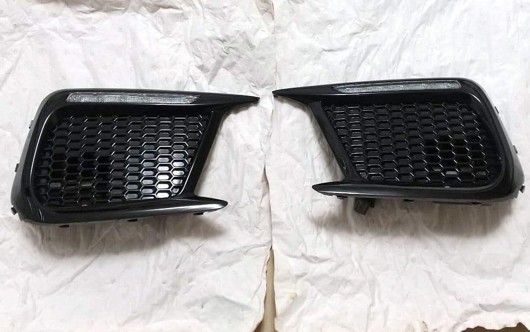 SUBARU スバル WRX STI(2017) 純正 フォグランプカバー 左右