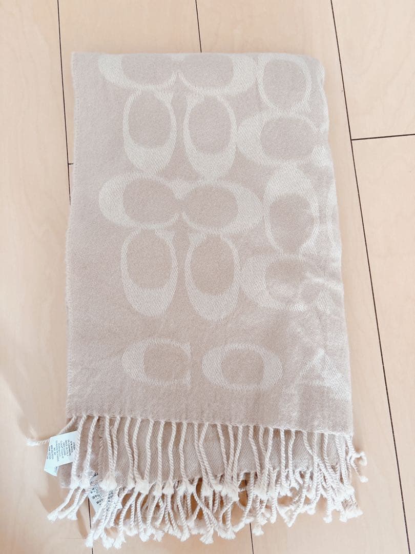 ❤️ほぼ未使用❤️レディース　コーチ　ストール　マフラー　ロゴ　正規品　coach