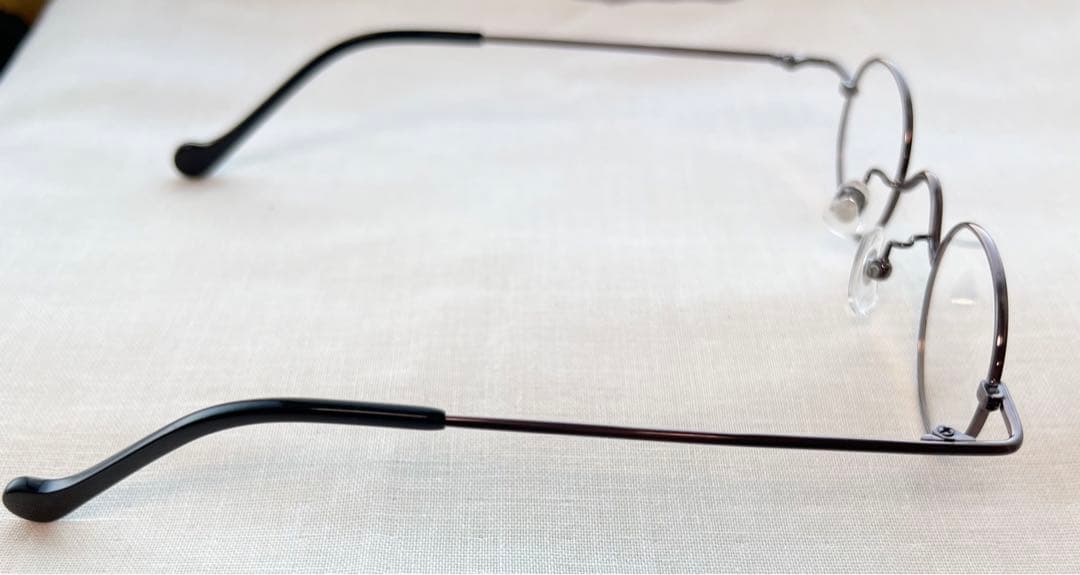 メタルフレーム　ウスカルメガネ　強度近視