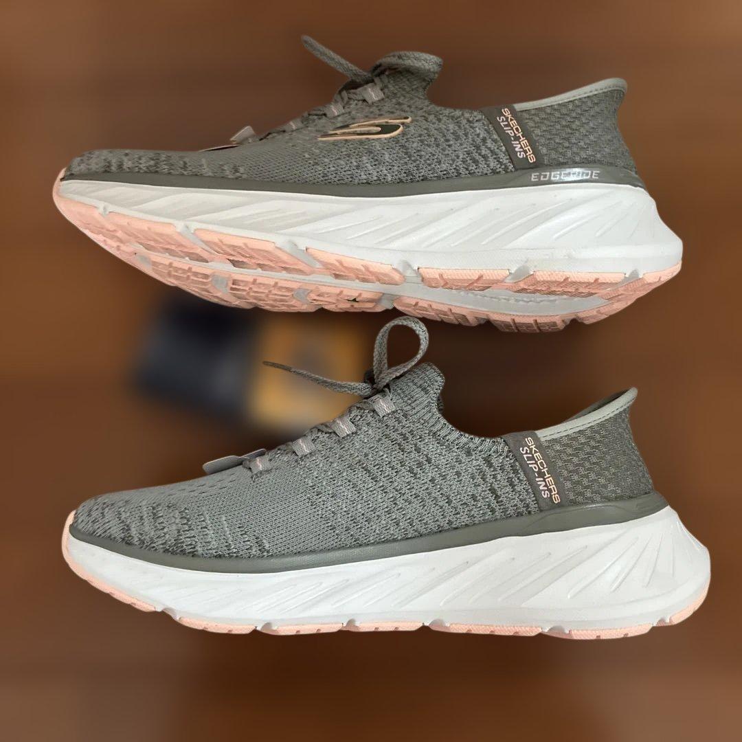 スケッチャーズ／スリップインズ24.5cf