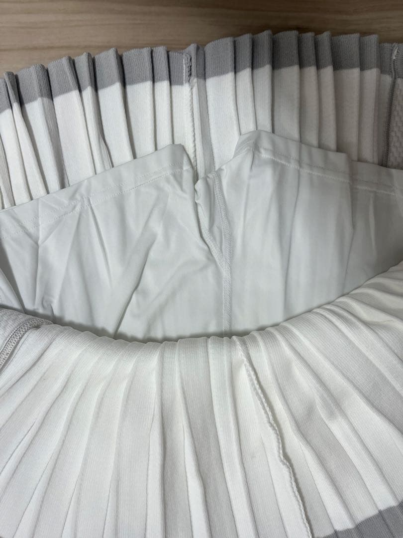 新品　adidas モックネック　裏起毛　フレアースカート　　セットアップ　M