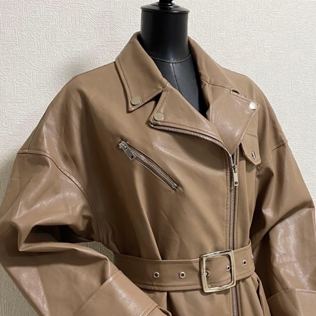 ꧁ 新品 Tnewties アニーのボディーガード フェイクレザートレンチコート