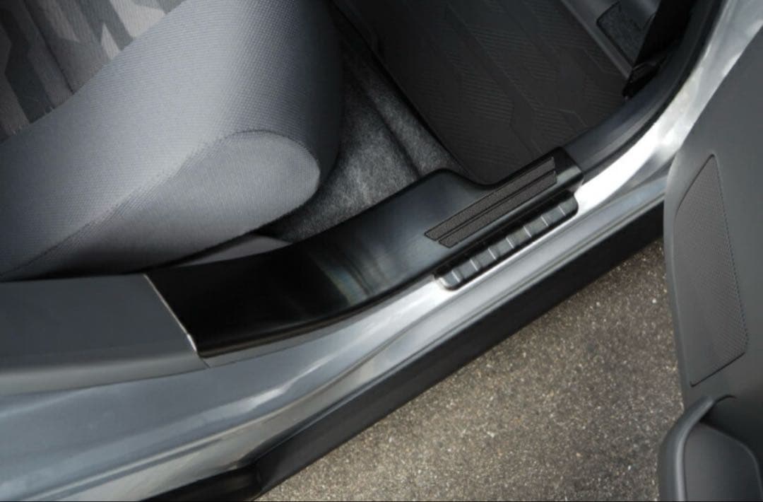 スカッフプレートカバー　ガーニッシュ　ダイハツ　タフト　フロント・リアセット