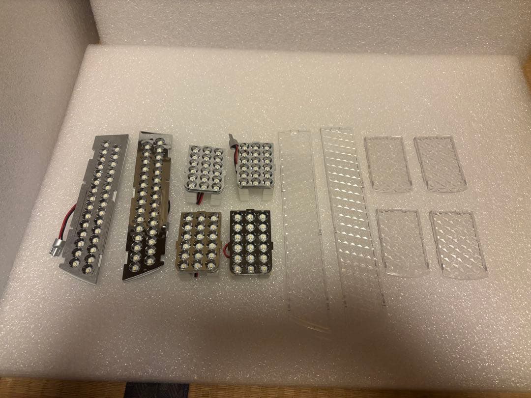 ★美品★ヴァレンティ　ルームランプLED★ヴェルファイア アルファード★