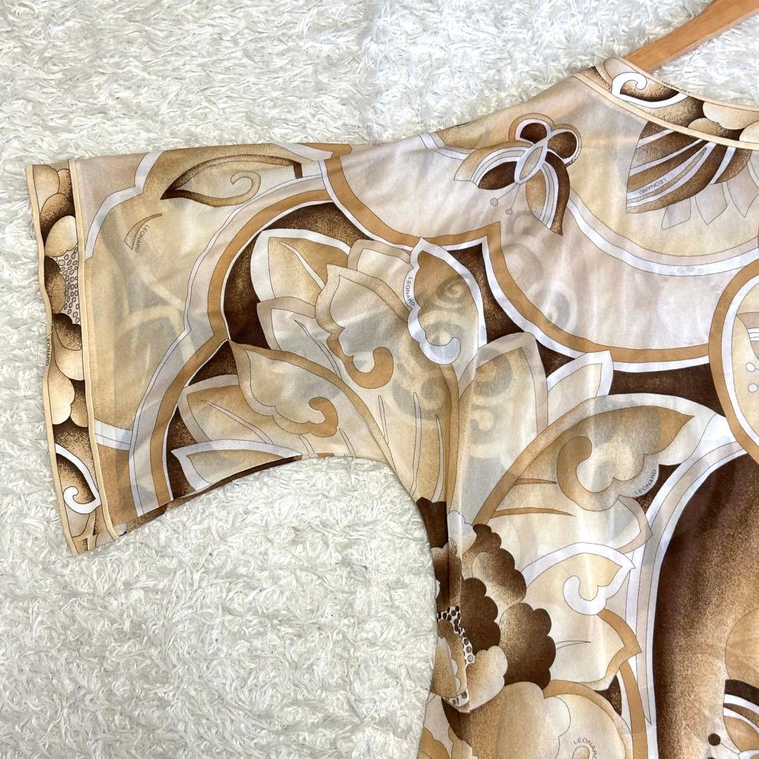 【美品】レオナール トップス カンカン素材 花柄 総柄 ブラウン系 L