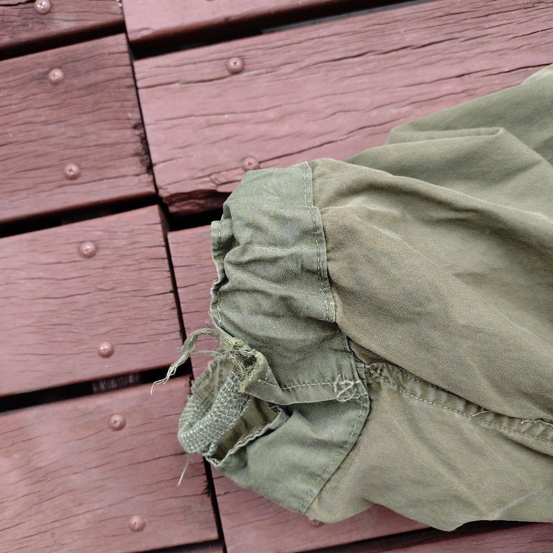 オリーブグリーン ミリタリージャケット