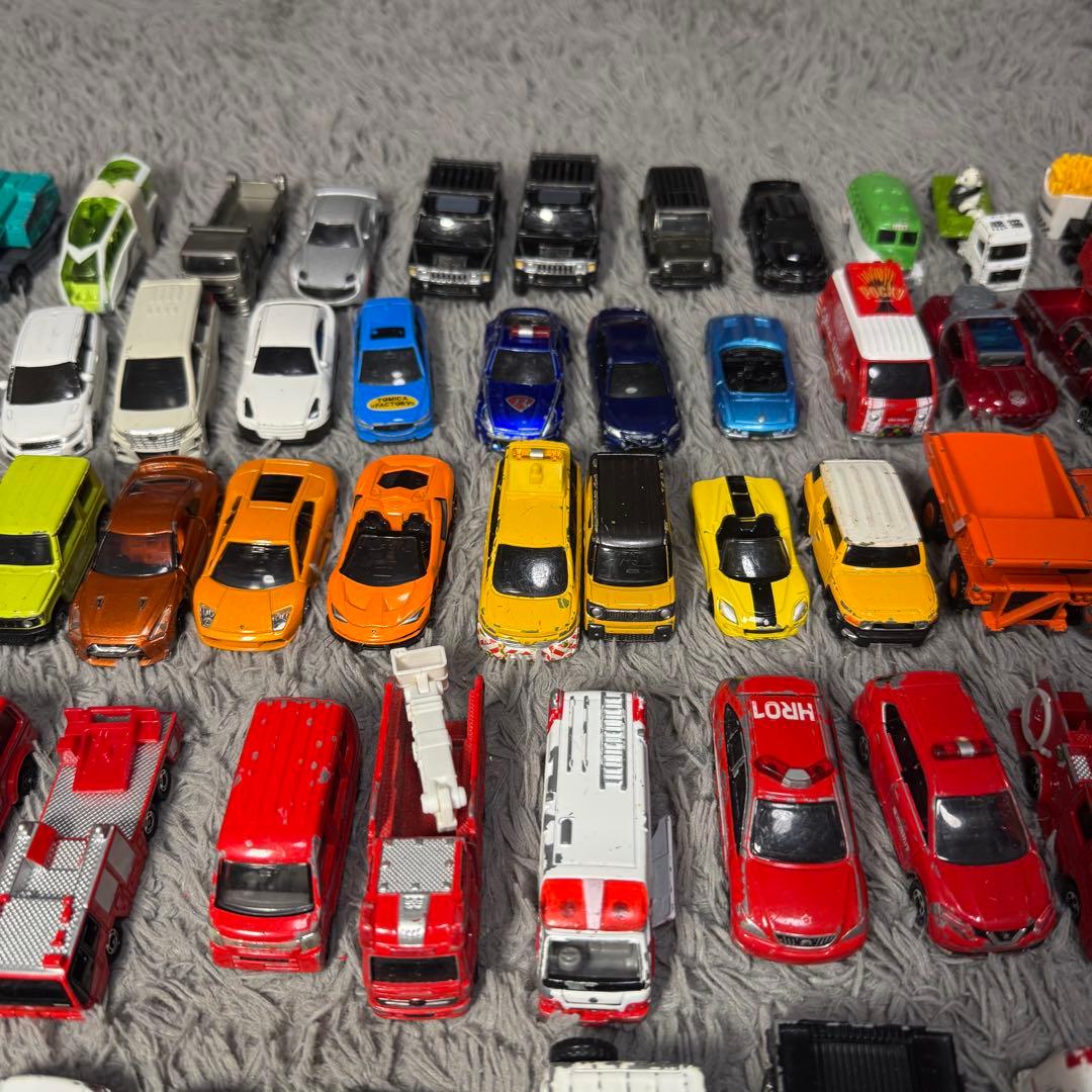 トミカ　ミニカー　129個　カーズ　消防車　救急車　パトカー　キャラクター