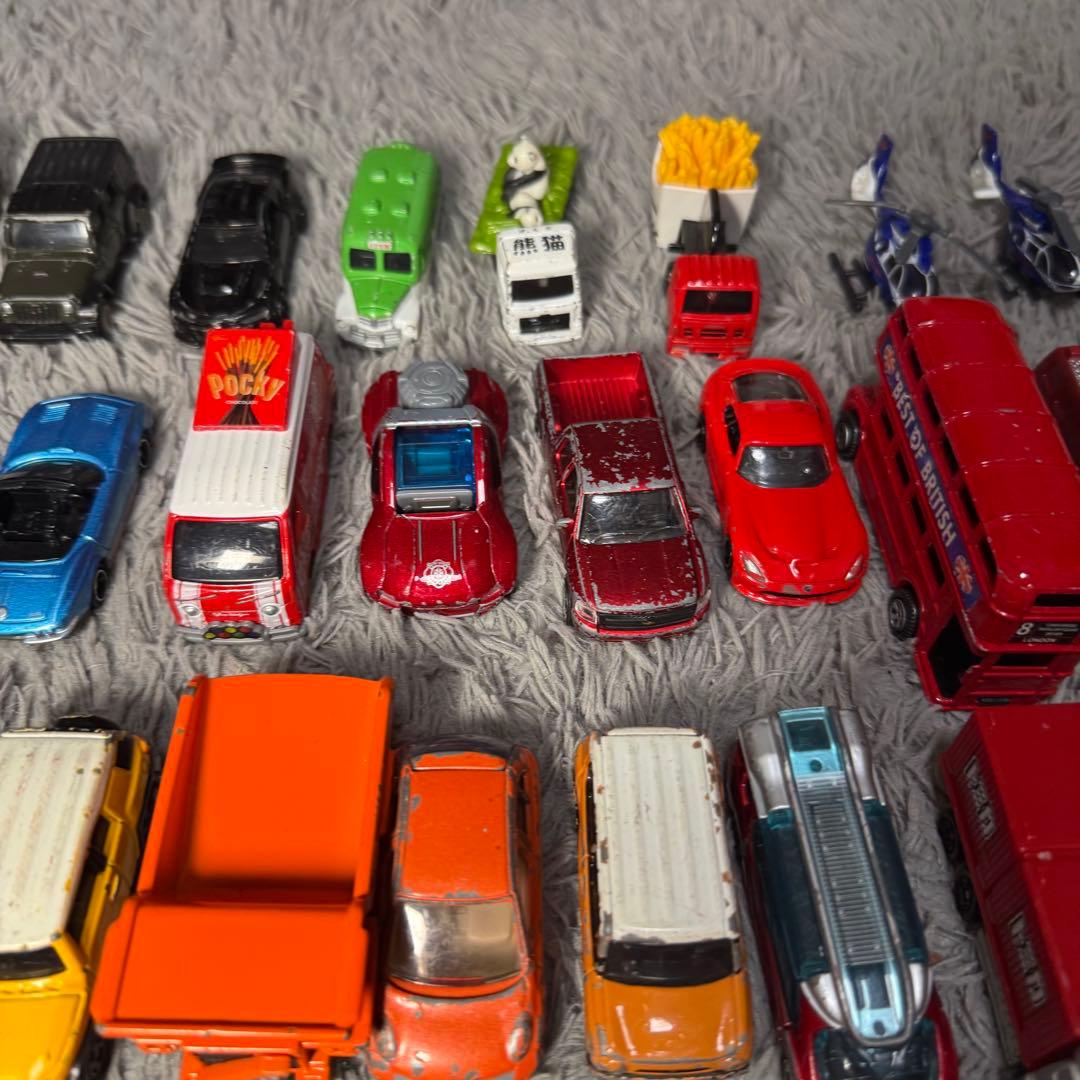 トミカ　ミニカー　129個　カーズ　消防車　救急車　パトカー　キャラクター