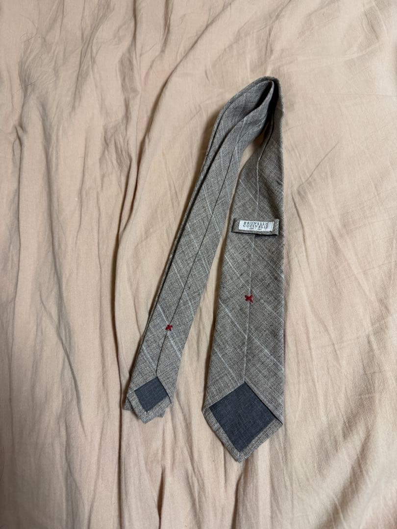 ブルネロクチネリ　ネクタイ