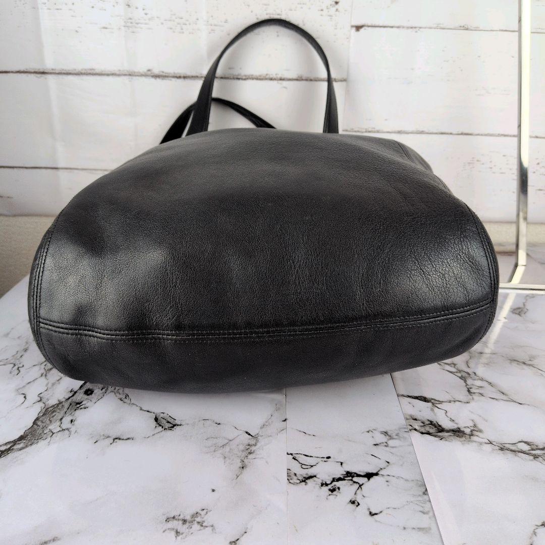 【美品】オールドコーチ☆A4　チャーム　トートバッグ　ブラック　ビジネス