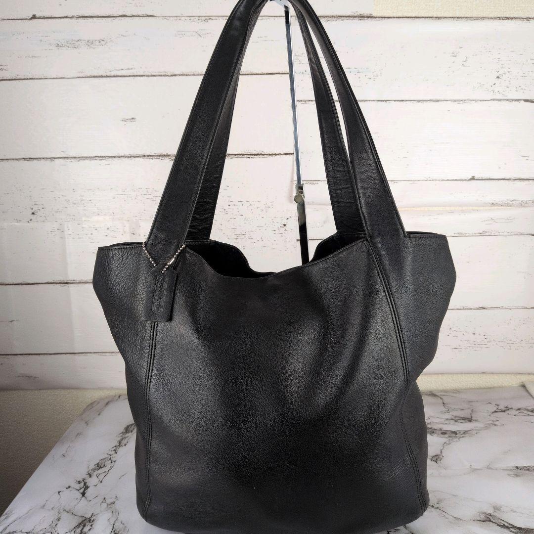 【美品】オールドコーチ☆A4　チャーム　トートバッグ　ブラック　ビジネス