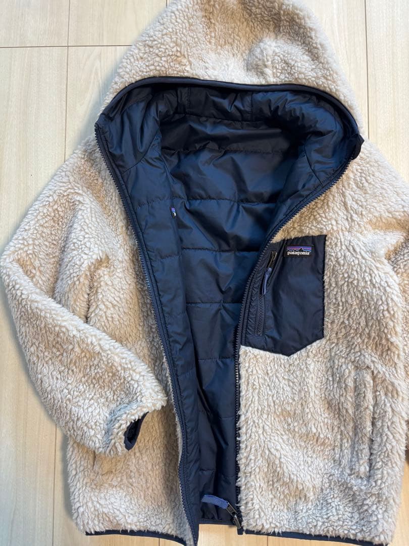 patagonia フリースダウン ネイビーリバーシブル140
