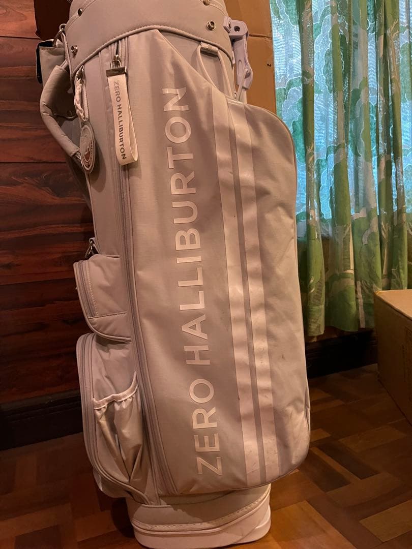 ZERO HALLIBURTON 軽量キャディバッグ ライトグレー