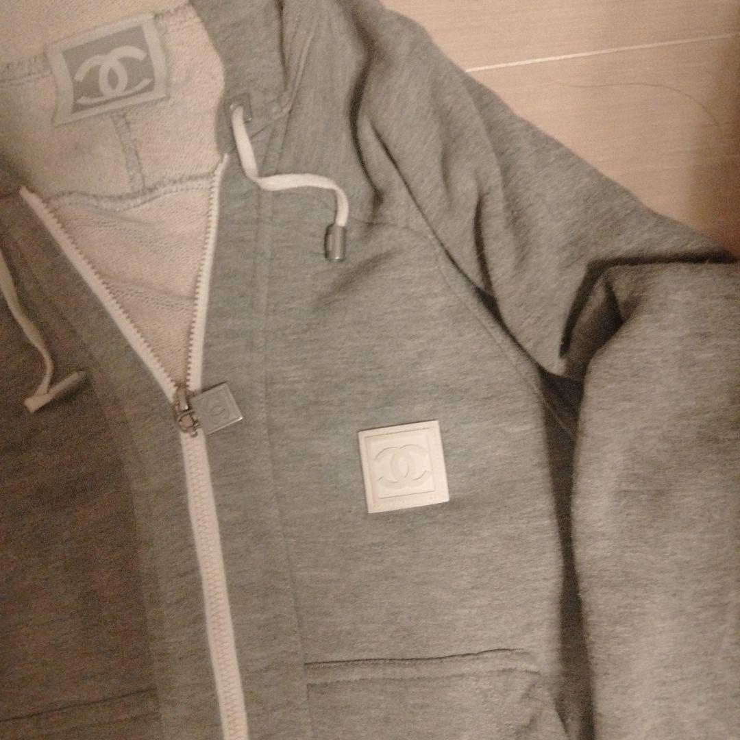 Chanel グレー フード付きパーカー