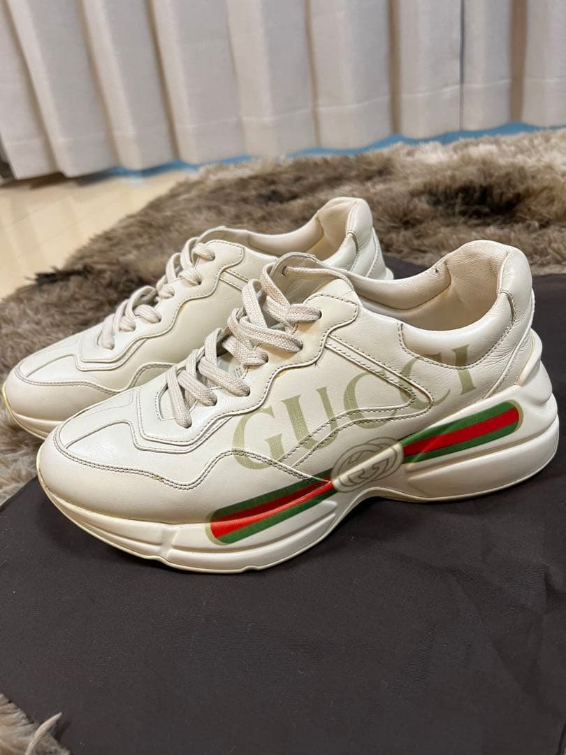 GUCCI グッチ ライトン ロゴ レザースニーカー⭐︎