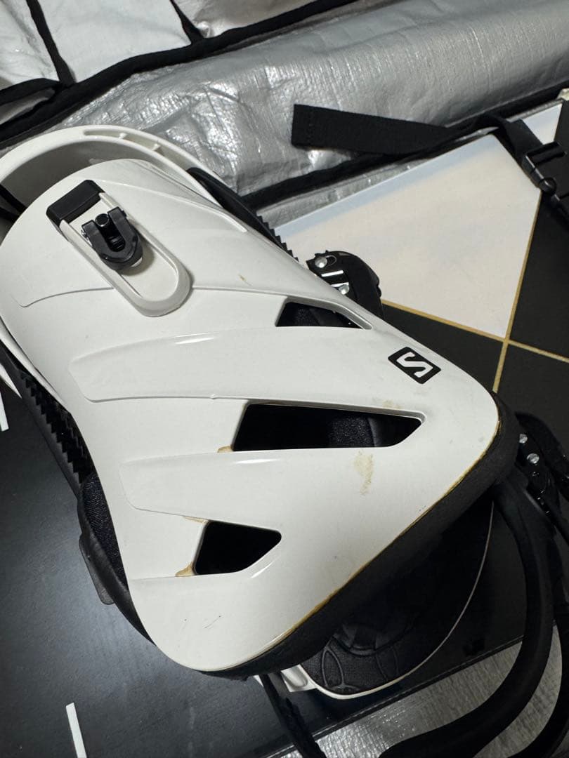 スノーボード一式(SALOMONバインディング、その他付属品付き)