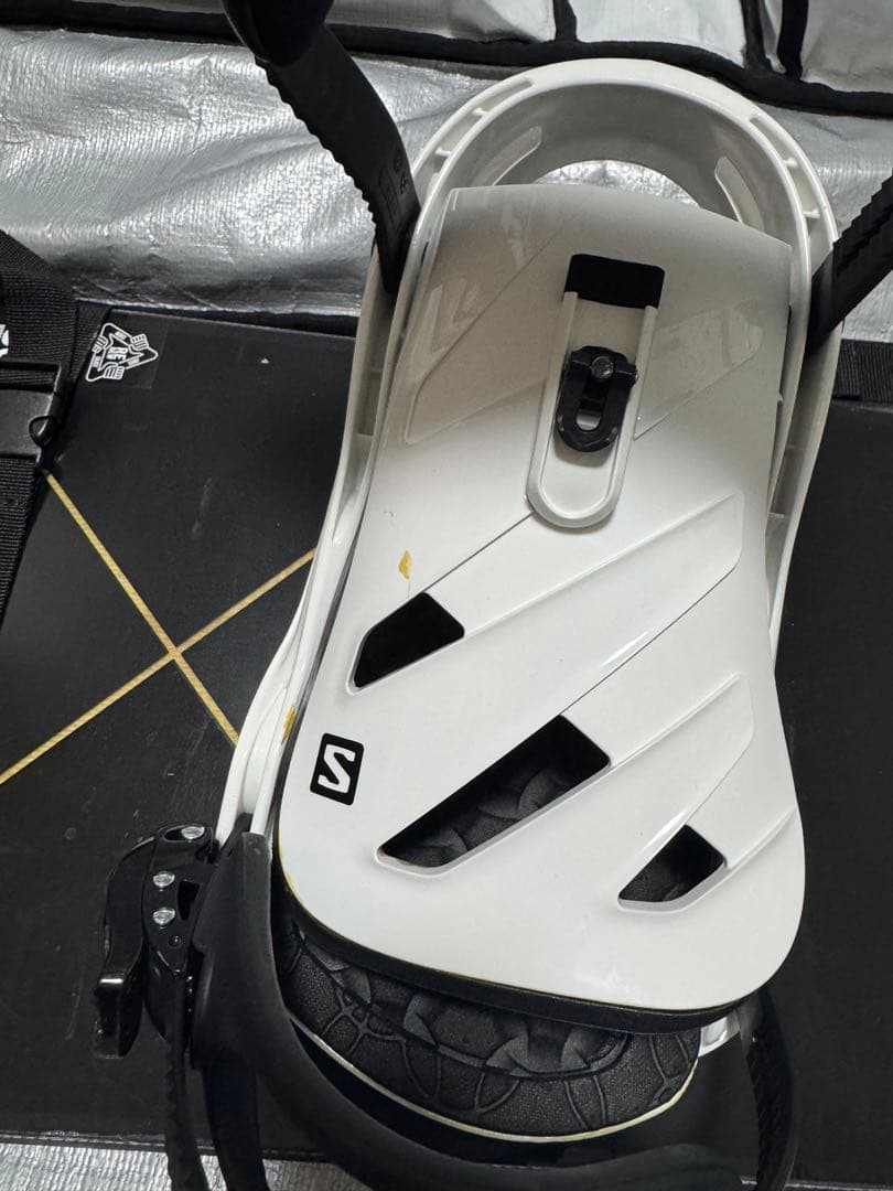 スノーボード一式(SALOMONバインディング、その他付属品付き)