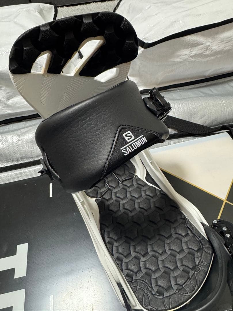 スノーボード一式(SALOMONバインディング、その他付属品付き)