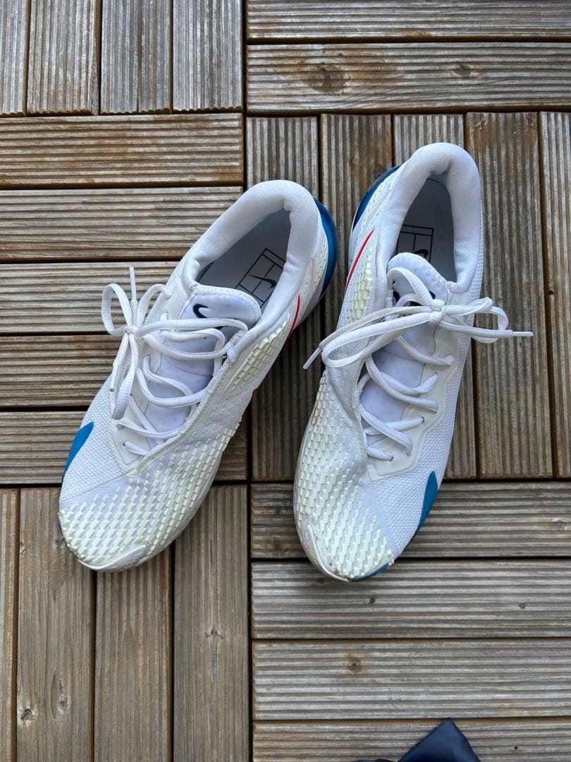 アニメ映画様★Nike テニスシューズ ホワイト/ブルー/レッド