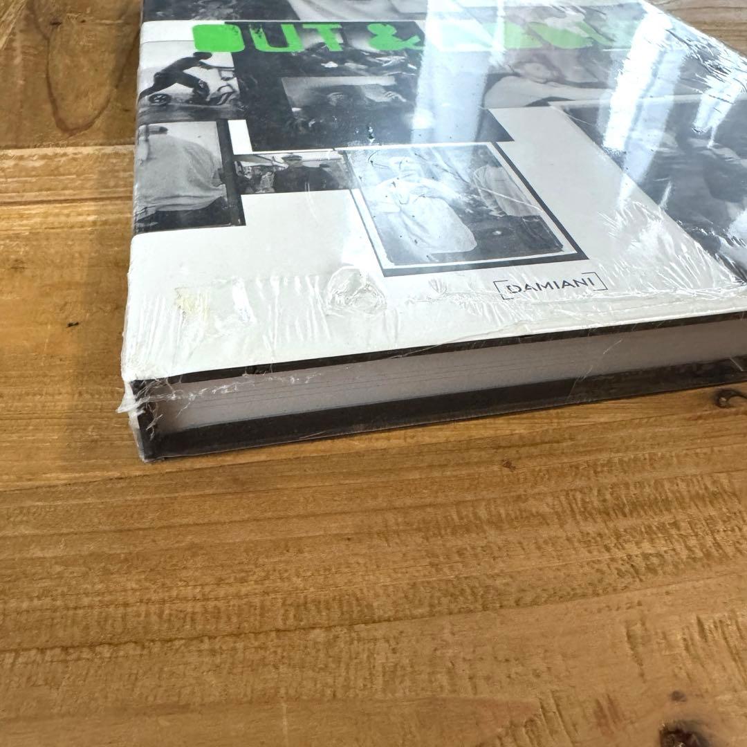 【シュリンク未開封】OUT & ABOUT / Ari Marcopoulos