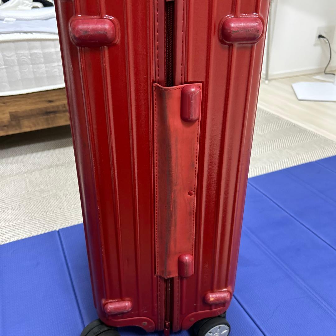 RIMOWA中型レッドキャリーケース