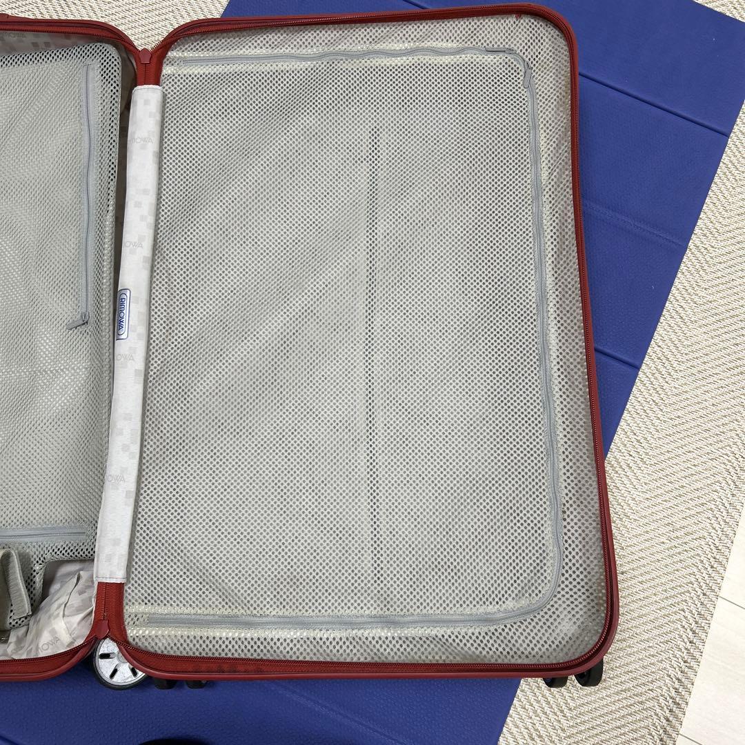 RIMOWA中型レッドキャリーケース