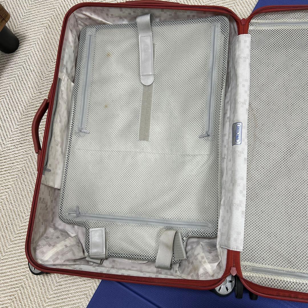 RIMOWA中型レッドキャリーケース