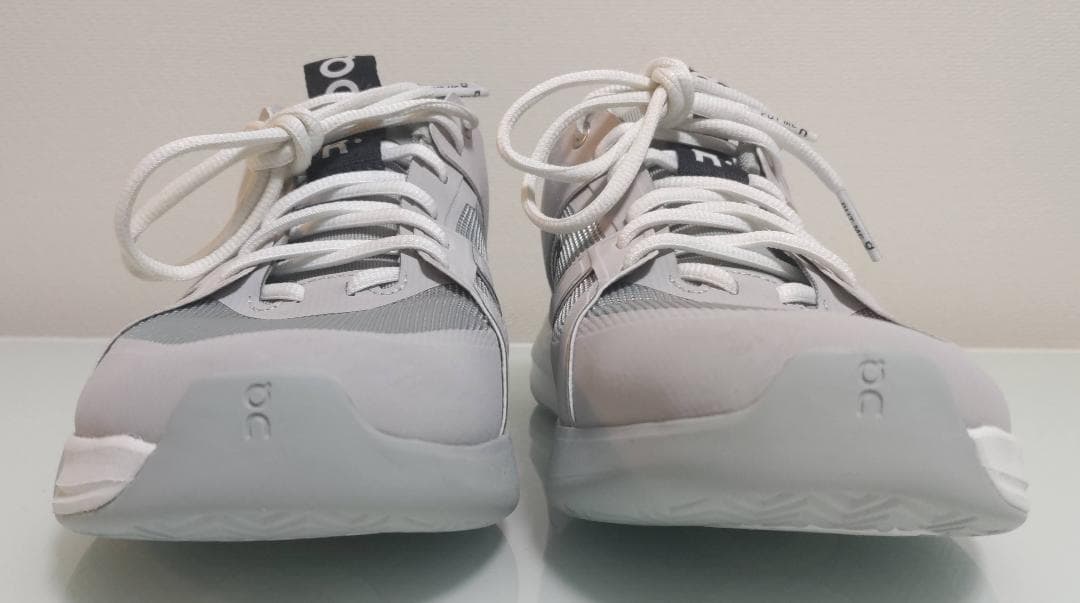 On THE ROGER Clubhouse Pro 27センチ