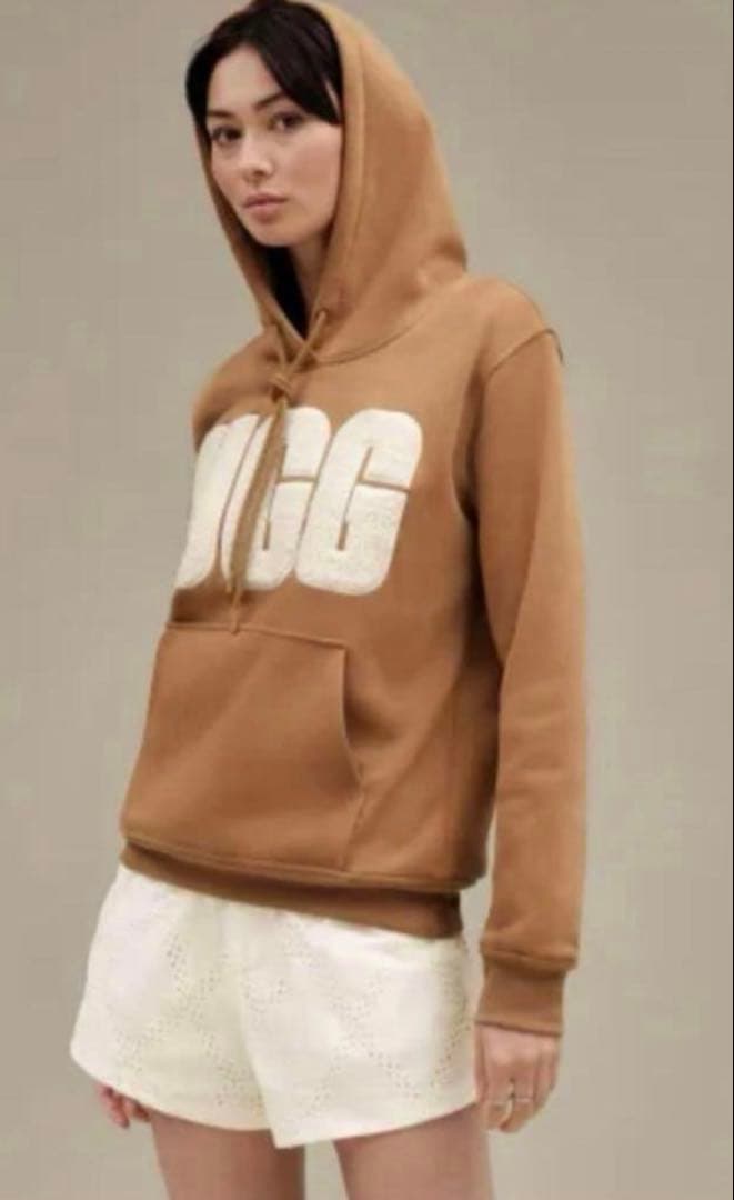 《美品》UGG ロゴ フードパーカー XS