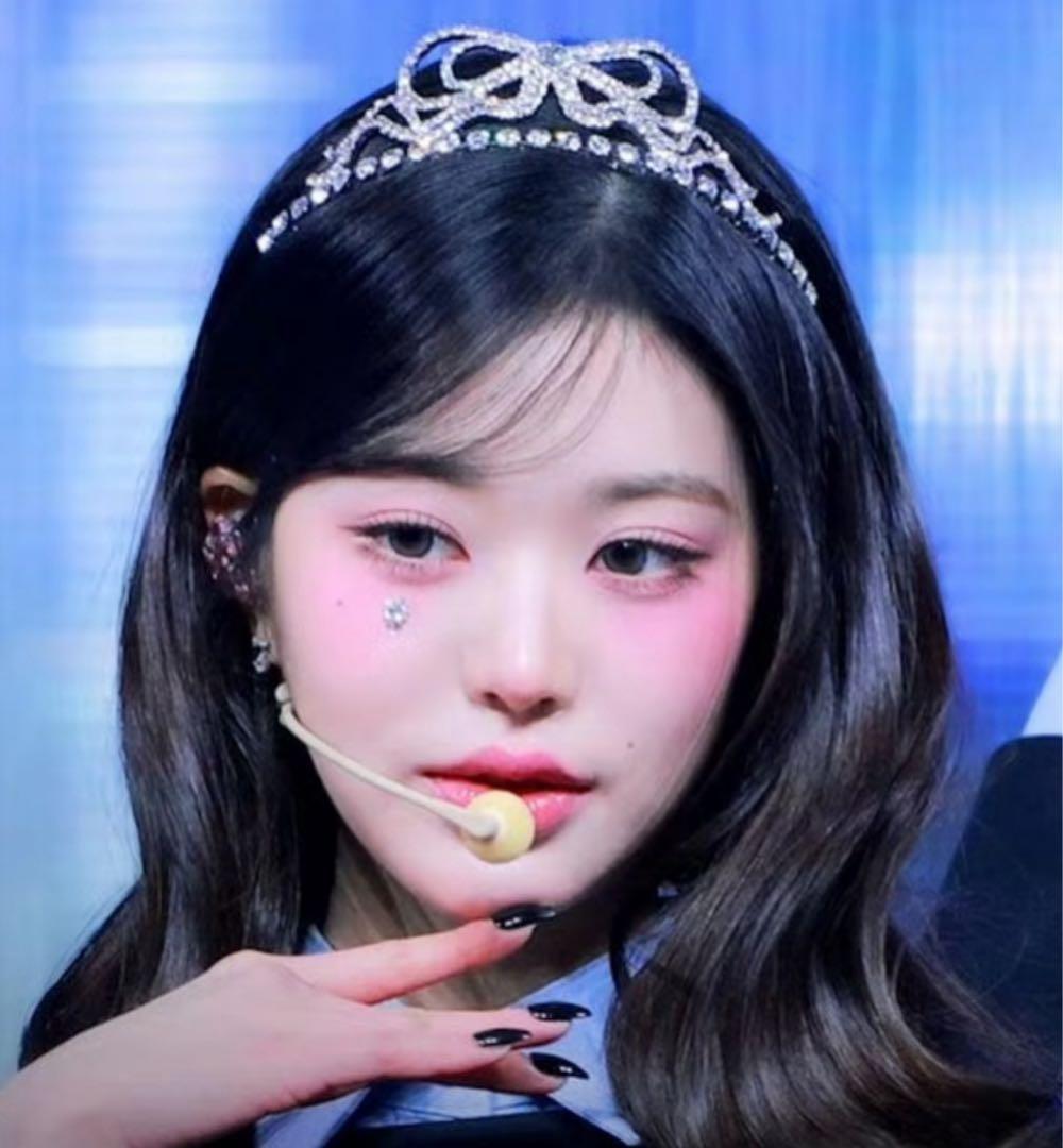 BLUMARINE 張元英ラインストーンクラウン正規品