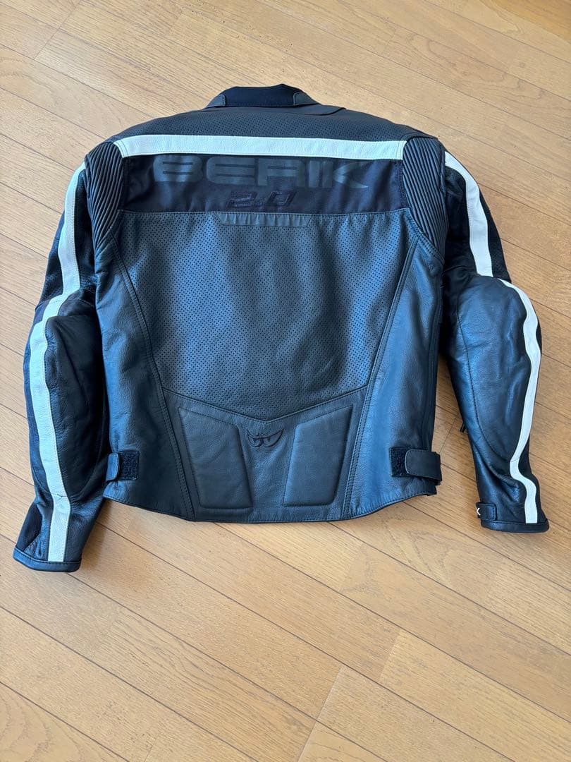 BERIK バイクレザージャケット 50サイズ