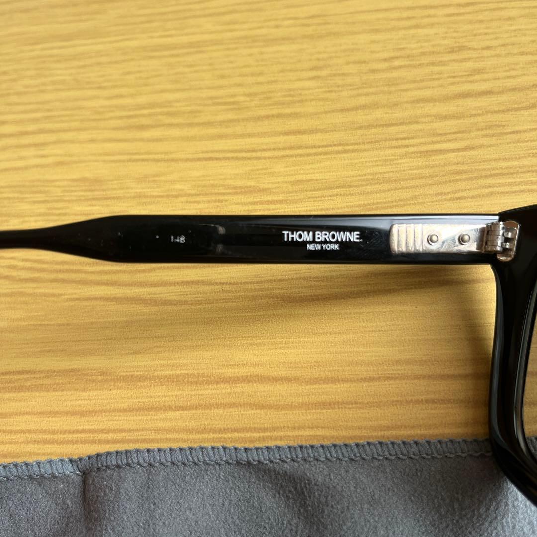 THOM BROWNE ブラックキャットアイサングラス