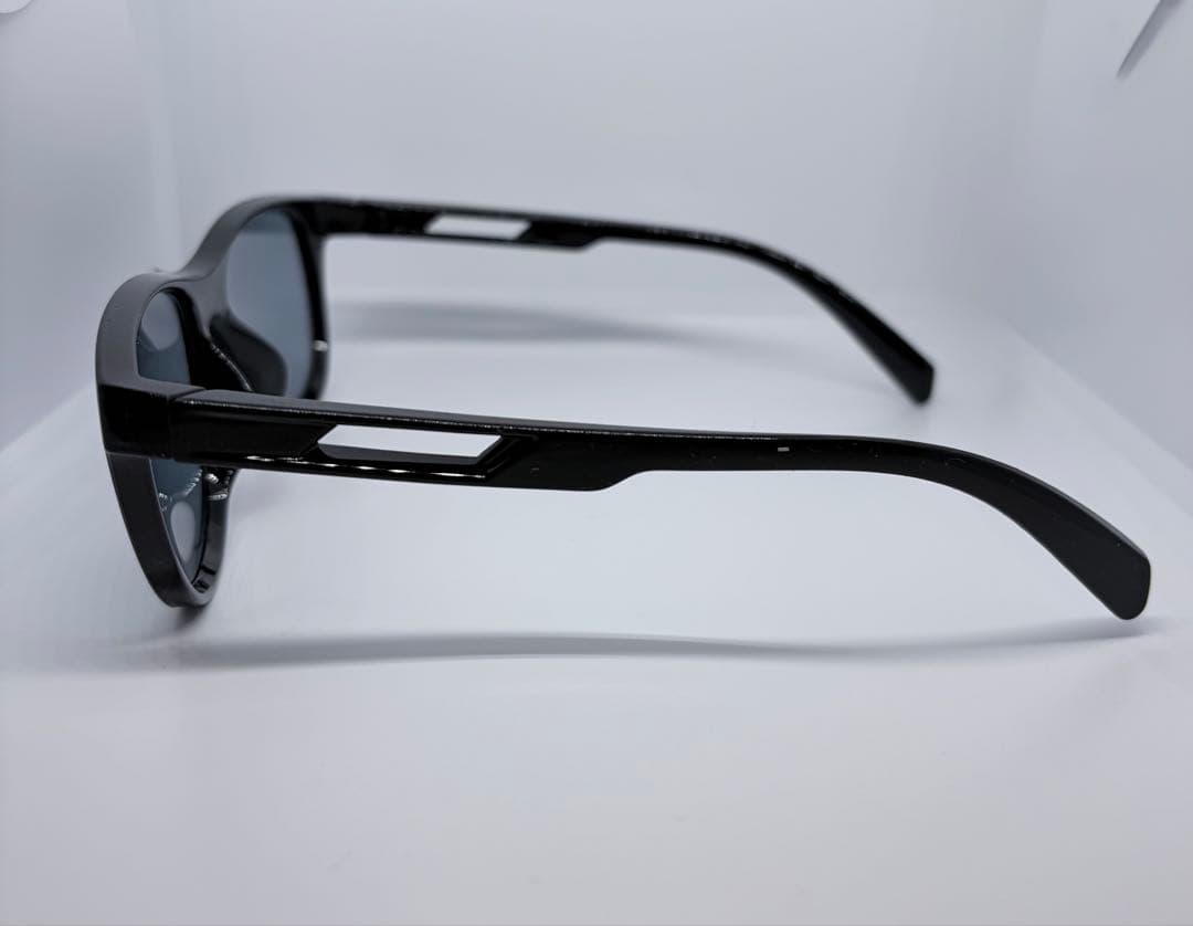 TALEX イーズブルー ノンブランド枠 ウェリントン型　偏光サングラス