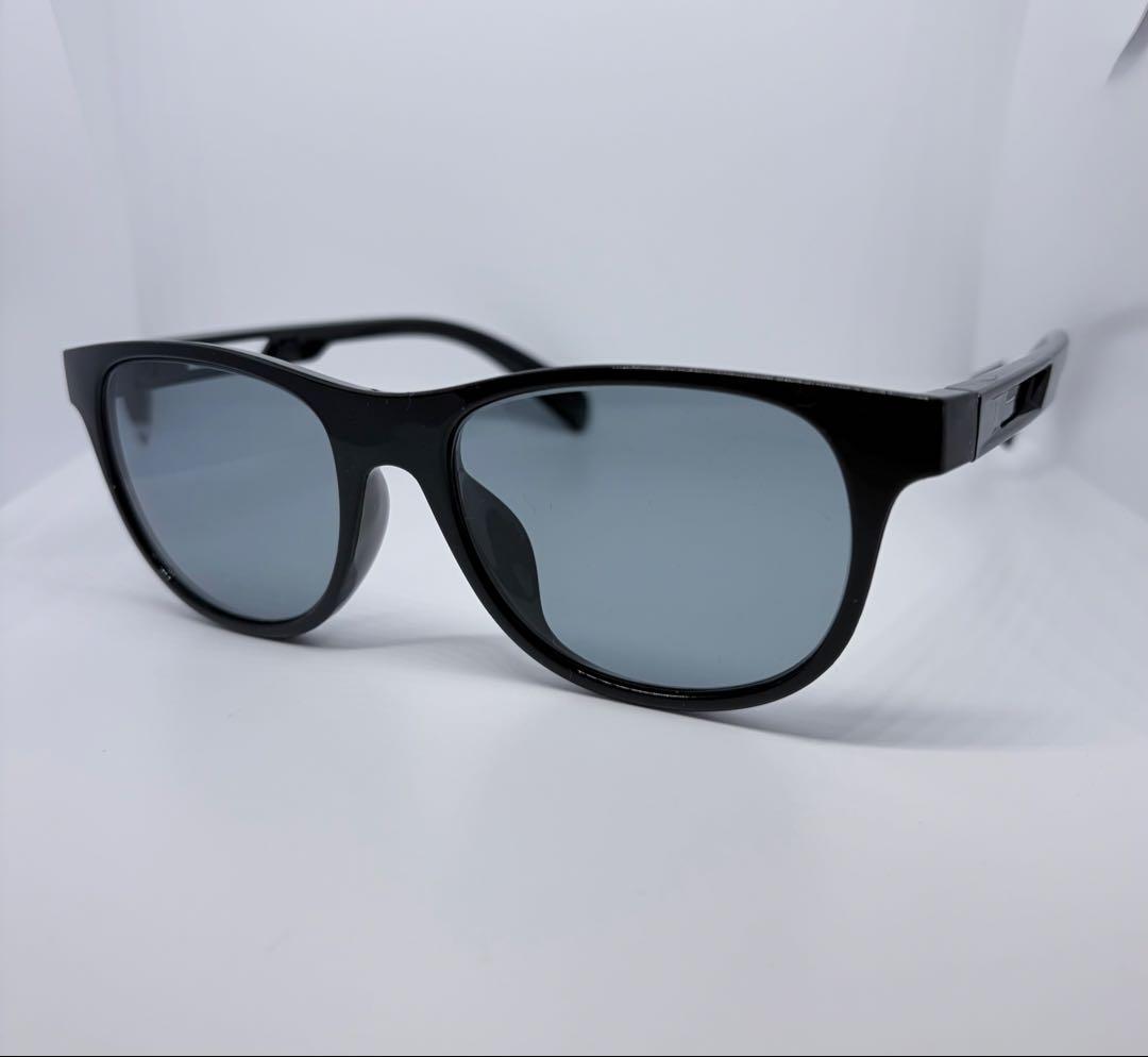 TALEX イーズブルー ノンブランド枠 ウェリントン型　偏光サングラス