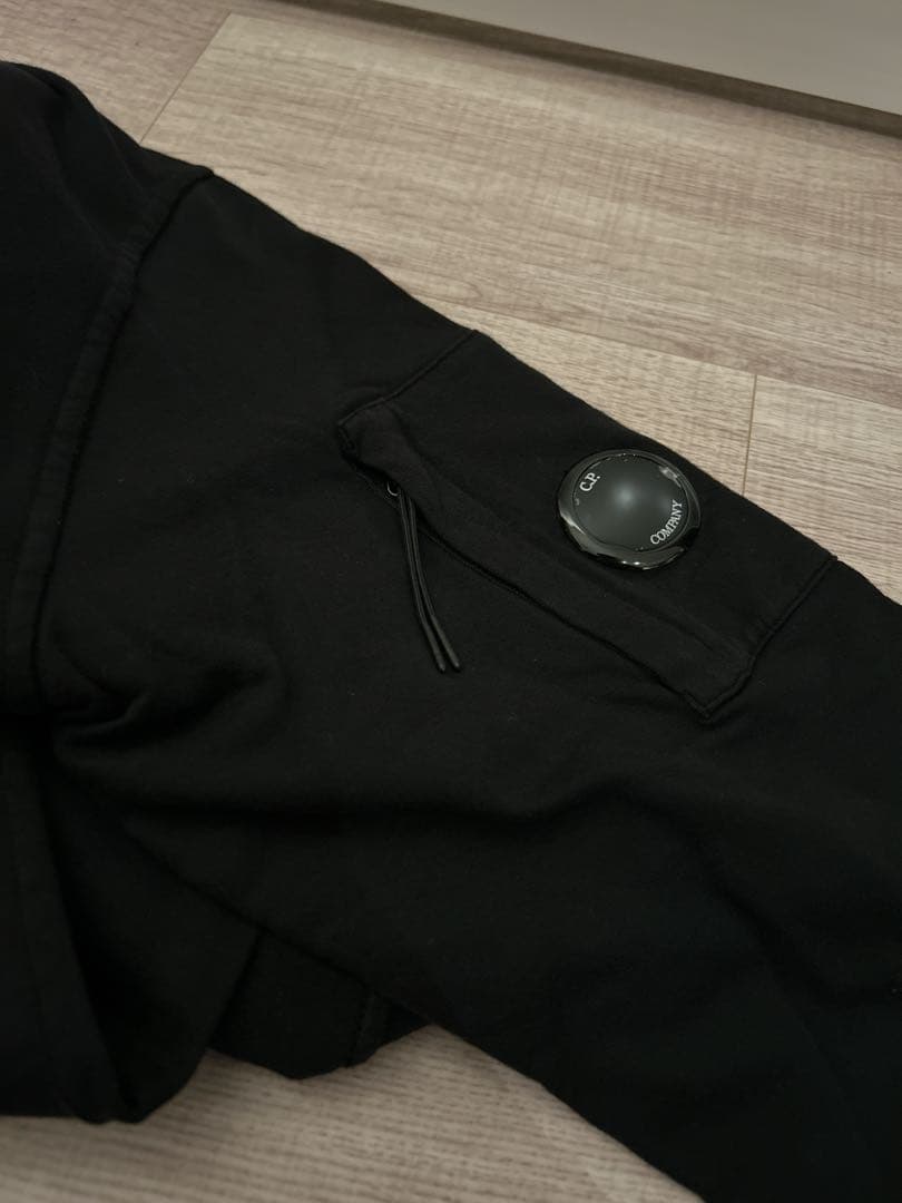 新品未使用C.P. COMPANY LIGHT FLEECE CREWNECK