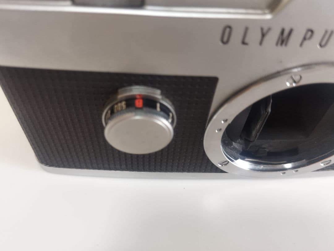 OLYMPUS PEN Fカメラ＆F.ZuikoAuto-S＆フィルム3個付き♪