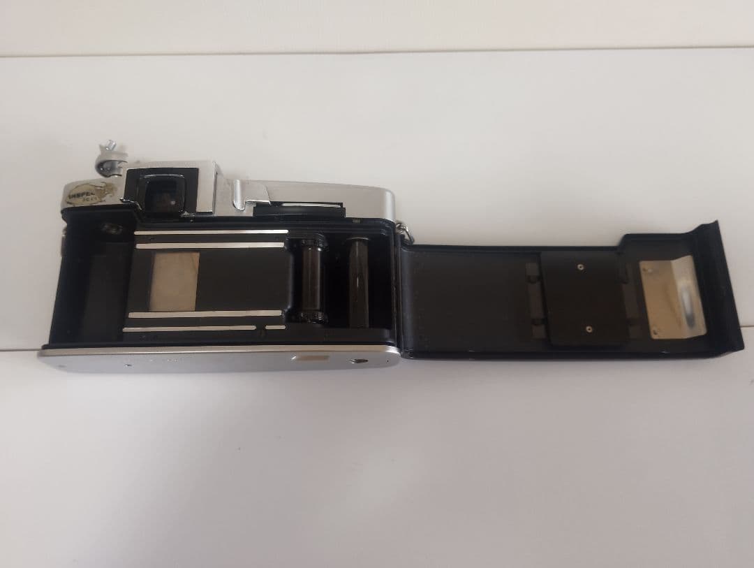 OLYMPUS PEN Fカメラ＆F.ZuikoAuto-S＆フィルム3個付き♪