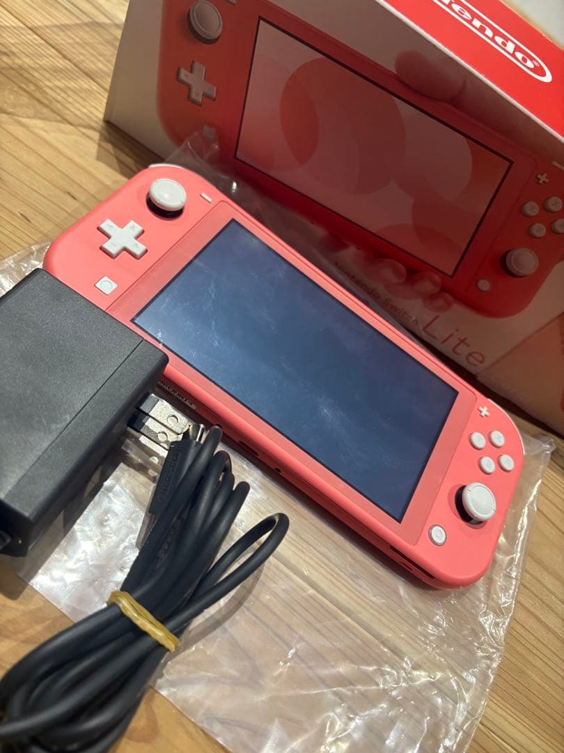 Nintendo Switch Lite コーラル ピンク 本体 充電器付き