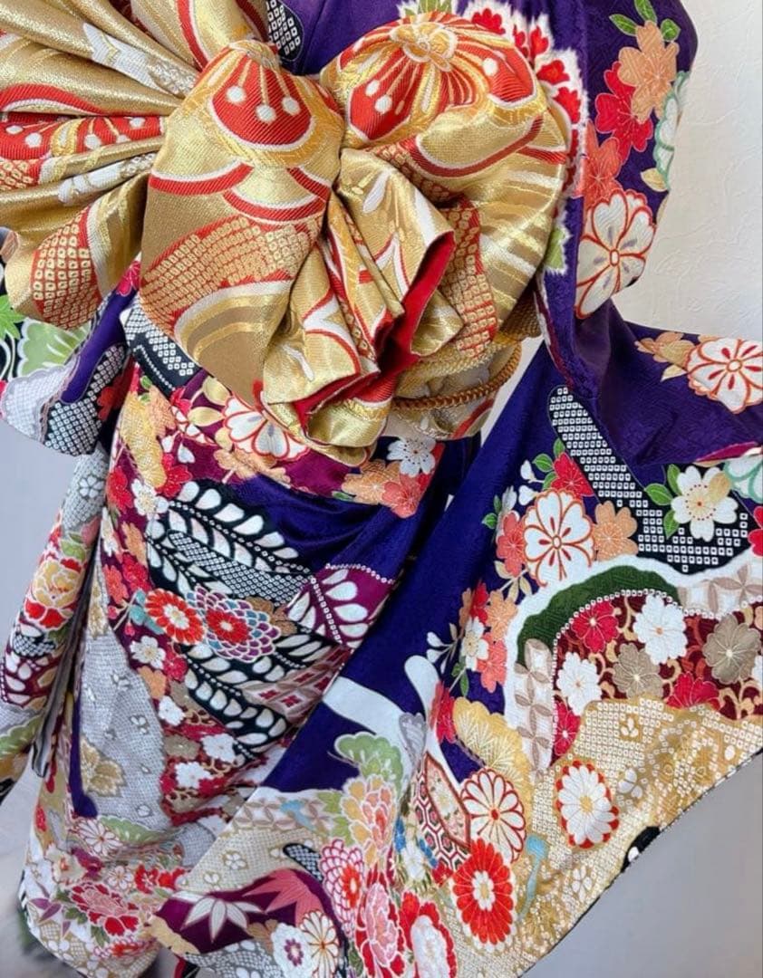 未使用品　正絹振袖フルセット　古典柄　華やかな花柄　成人式に