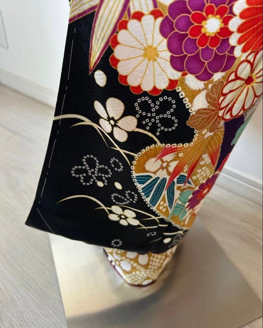 未使用品　正絹振袖フルセット　古典柄　華やかな花柄　成人式に