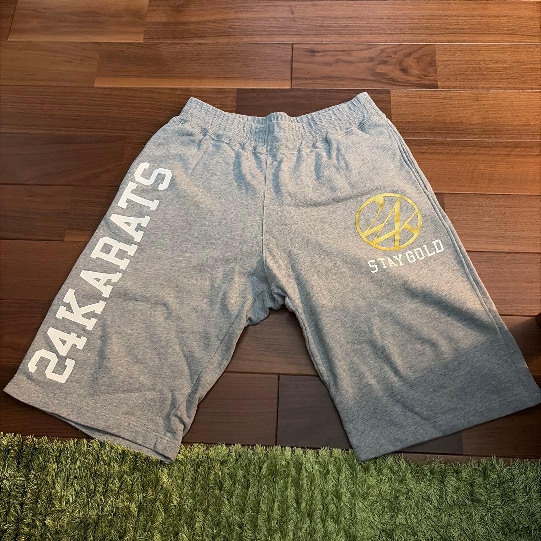 24KARATS ベルベット フード付きジャージ　ショートパンツ２枚
