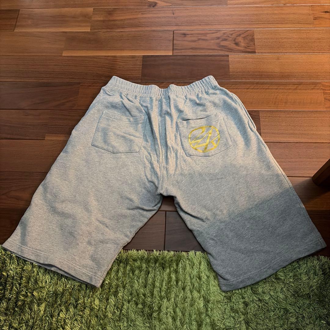 24KARATS ベルベット フード付きジャージ　ショートパンツ２枚